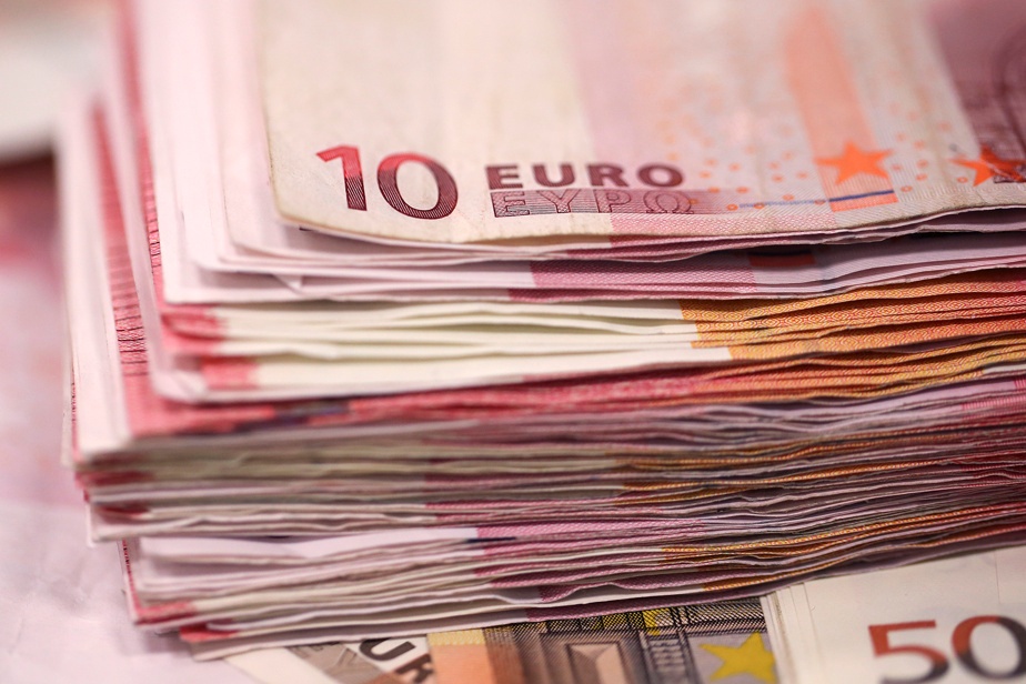 Đồng euro nhích nhẹ sau phiên thấp kỷ lục 20 năm