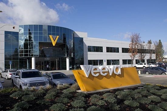 Thử vận may với hai cổ phiếu thông minh Veeva, UPS