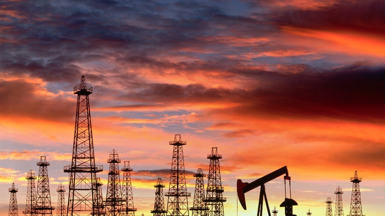 Thị trường lạc quan đẩy giá dầu phục hồi